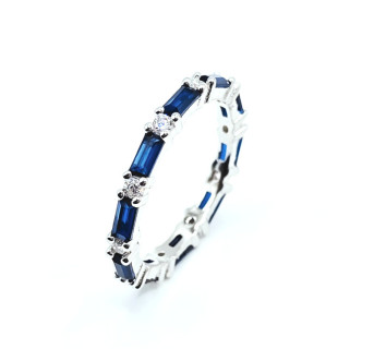 Anillo de circonitas color Zafiro plata