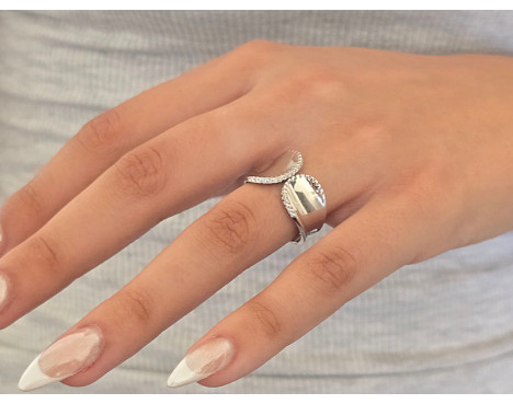 Anillo ancho de plata abierto