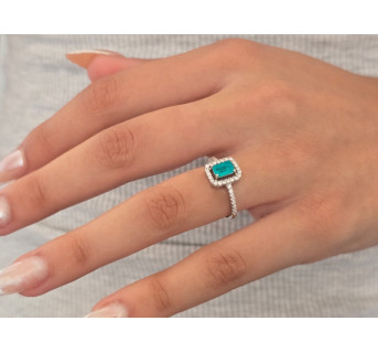 Anillo color Verde Esmeralda