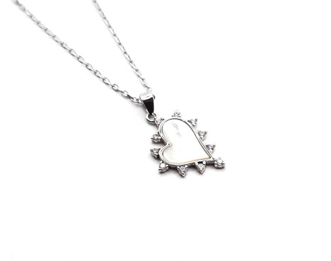 Gargantilla de plata Corazón Nácar circonita.